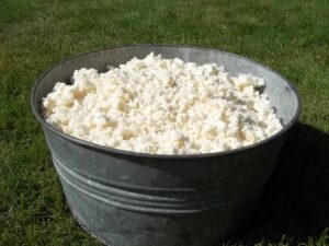 shredded natural latex fill bucket